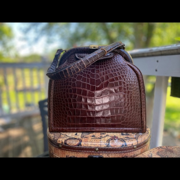 Lucille de Paris Alligator Handbag - Saks Fifth Avenue - Vintage Purse - Picture 1 of 13